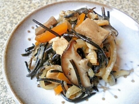 カルシウムいっぱい♪うち豆入り田舎風ひじきの煮物